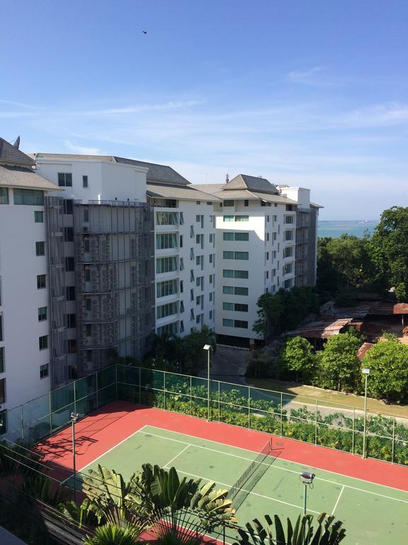 Club Royal Suites Pattaya Exterior foto